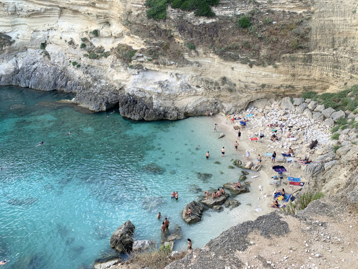 Plaža pri Santa Cesarea Terme.