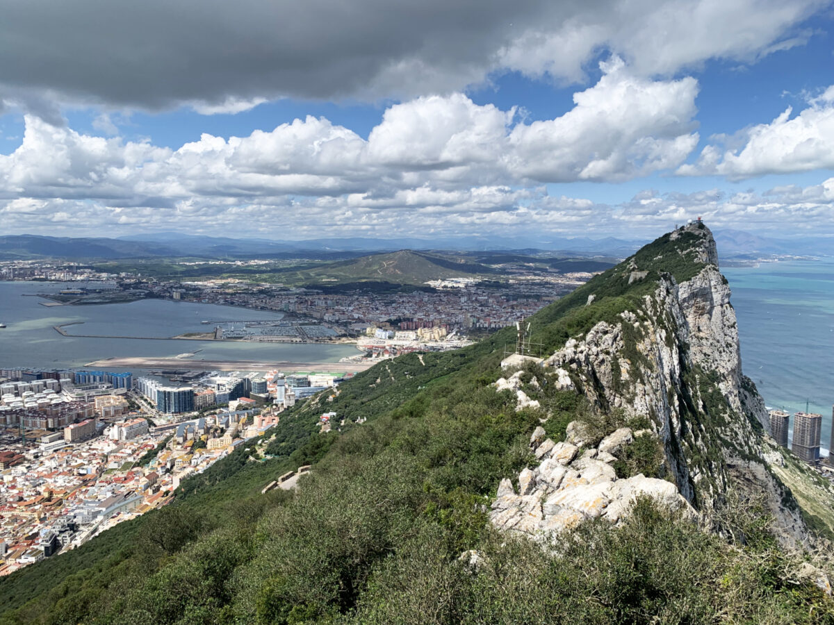 Gibraltarska skala in pogled proti Španiji.