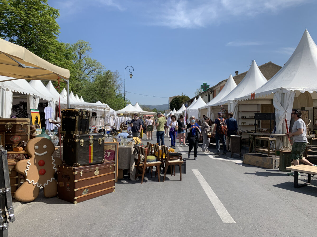 Velikonočni sejem starin v L'Isle-sur-la-Sorgue.